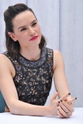 Дэйзи Ридли (Daisy Ridley) 'Star Wars - The Force Awakens' Press Conference in Los Angeles (December 4, 2015) 810c82454099406