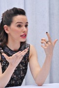 Дэйзи Ридли (Daisy Ridley) 'Star Wars - The Force Awakens' Press Conference in Los Angeles (December 4, 2015) 84cf6c454099422