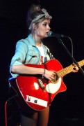 Нина Несбитт (Nina Nesbitt) Performing at The Roadhouse in Manchester. 10.05.2011 (7xHQ) 773105455018452