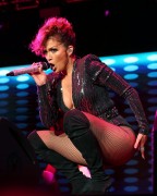 Дженнифер Лопез (Jennifer Lopez) performs Onstage during The Megaton at Madison Square Garden in New York City, 28.10.2015 - 24xHQ D268e1455018131