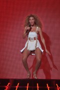 Бейонсе (Beyonce) Performs on X-Factor France (June 28, 2011) (53xHQ) 4cabf6455179871