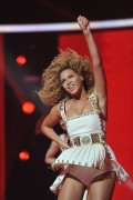 Бейонсе (Beyonce) Performs on X-Factor France (June 28, 2011) (53xHQ) B70db7455180050