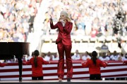 Лэди Гага (Lady Gaga) sings the National Anthem at Super Bowl 50 at Levi's Stadium (Santa Clara, 07.02.2016) - 56хHQ 24ab0a472488602