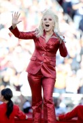 Лэди Гага (Lady Gaga) sings the National Anthem at Super Bowl 50 at Levi's Stadium (Santa Clara, 07.02.2016) - 56хHQ 936b68472489952