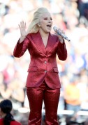 Лэди Гага (Lady Gaga) sings the National Anthem at Super Bowl 50 at Levi's Stadium (Santa Clara, 07.02.2016) - 56хHQ Fa97a2472489844