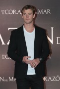 Крис Хемсворт (Chris Hemsworth) In the Heart of the Sea Photocall at Hotel St. Regis (Mexico City, 23.11.2015) (36xHQ) Ae2805472776854