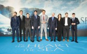 Крис Хемсворт (Chris Hemsworth) In The Heart of the Sea Premiere at Odeon Leicester Square (London, 02.12.2015) (182xHQ) 9fe6de472786725