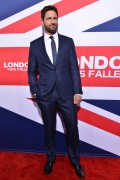Джерард Батлер (Gerard Butler) London Has Fallen Premiere at the Arclight Cinemas (Los Angeles, 01.03.2016) - 47xHQ C2127e472787789
