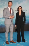 Крис Хемсворт (Chris Hemsworth) In The Heart of the Sea Premiere at Odeon Leicester Square (London, 02.12.2015) (182xHQ) F1ad86472785423