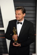 Леонардо ДиКаприо (Leonardo DiCaprio) Vanity Fair Oscar Party hosted by Graydon Carter in Beverly Hills, 28.02.2016 (95xHQ) 420096472809381