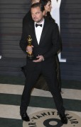 Леонардо ДиКаприо (Leonardo DiCaprio) Vanity Fair Oscar Party hosted by Graydon Carter in Beverly Hills, 28.02.2016 (95xHQ) 55213c472809936