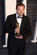 Леонардо ДиКаприо (Leonardo DiCaprio) Vanity Fair Oscar Party hosted by Graydon Carter in Beverly Hills, 28.02.2016 (95xHQ) 6e5f58472809458