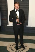 Леонардо ДиКаприо (Leonardo DiCaprio) Vanity Fair Oscar Party hosted by Graydon Carter in Beverly Hills, 28.02.2016 (95xHQ) D02368472809787