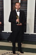 Леонардо ДиКаприо (Leonardo DiCaprio) Vanity Fair Oscar Party hosted by Graydon Carter in Beverly Hills, 28.02.2016 (95xHQ) F7ab63472809853