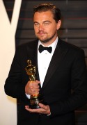 Леонардо ДиКаприо (Leonardo DiCaprio) Vanity Fair Oscar Party hosted by Graydon Carter in Beverly Hills, 28.02.2016 (95xHQ) 9e73a4472810563