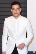 Рами Малек (Rami Malek) Vanity Fair Oscar Party at the Wallis Annenberg Center (Beverly Hills, 28.02.2016) - 19xНQ A92944472811422