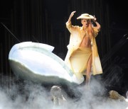 Лэди Гага (Lady Gaga) 53rd Annual GRAMMY Awards, show (2011-02-13) - 199xHQ 34661e473508405