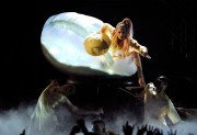 Лэди Гага (Lady Gaga) 53rd Annual GRAMMY Awards, show (2011-02-13) - 199xHQ 4dedf2473508475