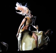 Лэди Гага (Lady Gaga) 53rd Annual GRAMMY Awards, show (2011-02-13) - 199xHQ 95e805473507505