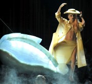Лэди Гага (Lady Gaga) 53rd Annual GRAMMY Awards, show (2011-02-13) - 199xHQ Aae795473507955