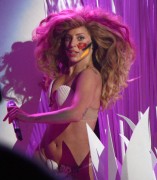 Лэди Гага (Lady Gaga) MTV Video Music Awards at the Barclays Center, show (New York, 25.08.2013) - 276xHQ 025ed6473525095