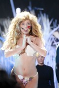 Лэди Гага (Lady Gaga) MTV Video Music Awards at the Barclays Center, show (New York, 25.08.2013) - 276xHQ 2ebce1473526514