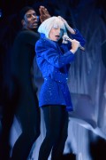 Лэди Гага (Lady Gaga) MTV Video Music Awards at the Barclays Center, show (New York, 25.08.2013) - 276xHQ 517826473526459