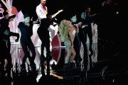 Лэди Гага (Lady Gaga) MTV Video Music Awards at the Barclays Center, show (New York, 25.08.2013) - 276xHQ 61e0fe473523065