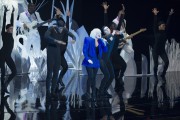 Лэди Гага (Lady Gaga) MTV Video Music Awards at the Barclays Center, show (New York, 25.08.2013) - 276xHQ C2f6cb473523927