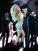 Лэди Гага (Lady Gaga) MTV Video Music Awards at the Barclays Center, show (New York, 25.08.2013) - 276xHQ Dc7d03473527289