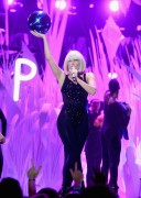Лэди Гага (Lady Gaga) MTV Video Music Awards at the Barclays Center, show (New York, 25.08.2013) - 276xHQ F782dd473526758