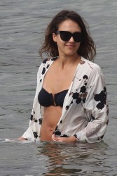 http://thumbnails114.imagebam.com/47437/759cd0474366382.jpg