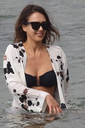 http://thumbnails114.imagebam.com/47437/f52f2d474366425.jpg