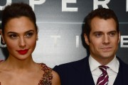 Генри Кавилл (Henry Cavill) European Premiere of 'Batman V Superman Dawn Of Justice' at Odeon Leicester Square in London (March 22, 2016) - 109xHQ 222af2474715315
