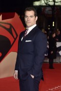Генри Кавилл (Henry Cavill) European Premiere of 'Batman V Superman Dawn Of Justice' at Odeon Leicester Square in London (March 22, 2016) - 109xHQ 2b8dd3474715075