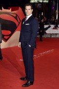 Генри Кавилл (Henry Cavill) European Premiere of 'Batman V Superman Dawn Of Justice' at Odeon Leicester Square in London (March 22, 2016) - 109xHQ 2d0d02474715184