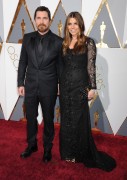 Кристиан Бэйл (Christian Bale) 88th Annual Academy Awards held at the Dolby Theatre in Hollywood, Los Angeles, California (February 28, 2016) - 42xHQ 527968474716255