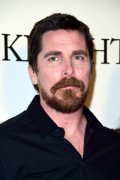 Кристиан Бэйл (Christian Bale) Premiere of Broad Green Pictures' 'Knight Of Cups' in Los Angeles, California (March 1, 2016) - 69xHQ 582e32474717549