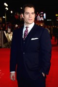 Генри Кавилл (Henry Cavill) European Premiere of 'Batman V Superman Dawn Of Justice' at Odeon Leicester Square in London (March 22, 2016) - 109xHQ 817836474715123