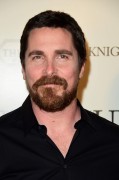 Кристиан Бэйл (Christian Bale) Premiere of Broad Green Pictures' 'Knight Of Cups' in Los Angeles, California (March 1, 2016) - 69xHQ Bc4db4474717583