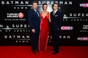 Генри Кавилл (Henry Cavill) European Premiere of 'Batman V Superman Dawn Of Justice' at Odeon Leicester Square in London (March 22, 2016) - 109xHQ Cf9b2b474715366