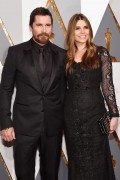 Кристиан Бэйл (Christian Bale) 88th Annual Academy Awards held at the Dolby Theatre in Hollywood, Los Angeles, California (February 28, 2016) - 42xHQ De6a50474716394