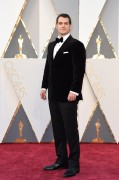 Генри Кавилл (Henry Cavill) 88th Annual Academy Awards at Hollywood & Highland Center in Hollywood (February 28, 2016) - 41xHQ F50a8b474715762