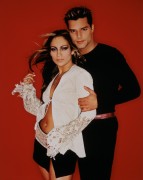 Дженнифер Лопез и Рикки Мартин (Jennifer Lopez, Ricky Martin) Stephanie Pfriender Photoshoot 1999 - 6xHQ D97af9475254616