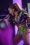 Дженнифер Лопез (Jennifer Lopez) iHeartRadio Ultimate Pool Party (Day 2) Show, 2014 (95xHQ) 2c812e475267088