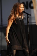 Дженнифер Лопез (Jennifer Lopez) Performs on Good Morning America’s Fal - 168xHQ 033249475817201