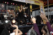 Дженнифер Лопез (Jennifer Lopez) Performs on Good Morning America’s Fal - 168xHQ 07f51f475817454
