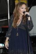 Дженнифер Лопез (Jennifer Lopez) Performs on Good Morning America’s Fal - 168xHQ 32b7f9475817522