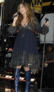 Дженнифер Лопез (Jennifer Lopez) Performs on Good Morning America’s Fal - 168xHQ 709ec7475817538