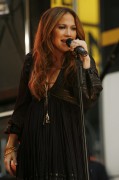 Дженнифер Лопез (Jennifer Lopez) Performs on Good Morning America’s Fal - 168xHQ Aeed1c475817101